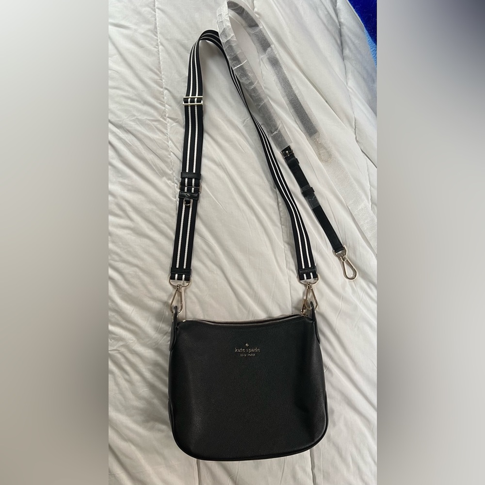 Brand new Kate Spade Crossbody with small change purse - Picture 4 of 5